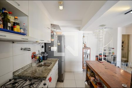 Apartamento à venda com 107m², 2 quartos e 1 vagaCozinha e Área de Serviço