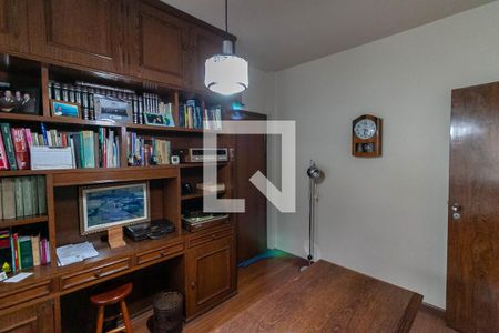 Casa à venda com 400m², 4 quartos e 3 vagas Casa à venda com 400m², 4 quartos e 3 vagasEscritório