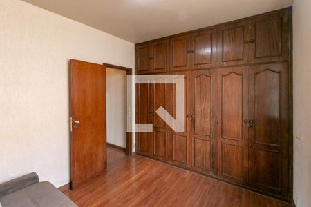 Casa à venda com 400m², 4 quartos e 3 vagas Casa à venda com 400m², 4 quartos e 3 vagasQuarto 2