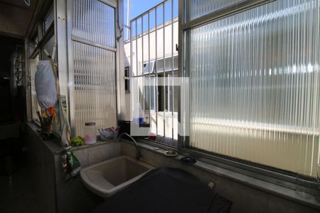 Apartamento à venda com 85m², 3 quartos e 1 vagaÁrea de Serviço