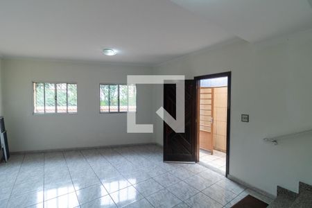 Sala de casa à venda com 2 quartos, 137m² em Vila Guilhermina, São Paulo