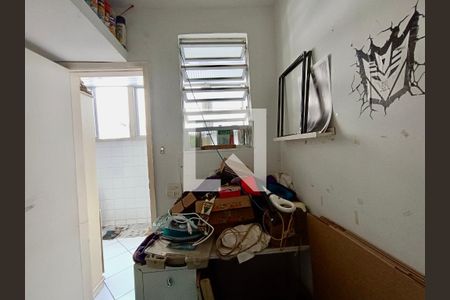 Apartamento à venda com 156m², 3 quartos e sem vagaQuarto serviço 