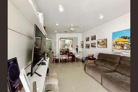 Apartamento à venda com 156m², 3 quartos e sem vagaSala