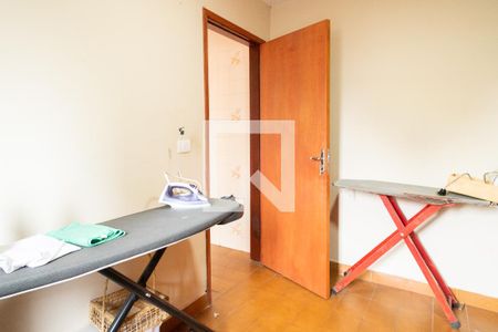 Casa à venda com 280m², 4 quartos e 6 vagasQuarto de Serviço