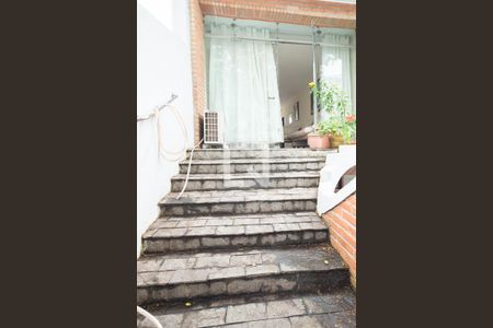 Casa à venda com 280m², 4 quartos e 6 vagasSacada - Entrada 