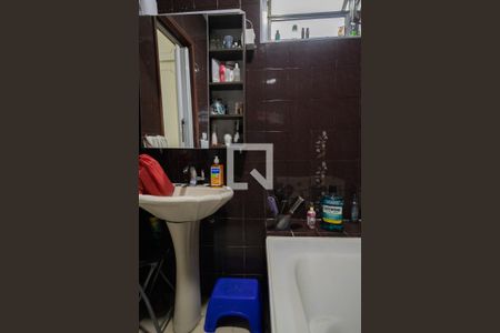 Casa à venda com 280m², 4 quartos e 6 vagasBanheiro - Suíte 