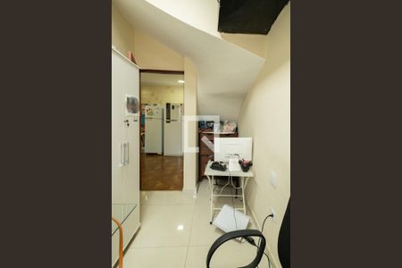 Casa à venda com 280m², 4 quartos e 6 vagasEscritório