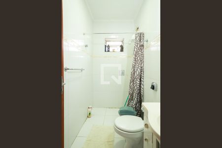 Casa à venda com 280m², 4 quartos e 6 vagasBanheiro Social 