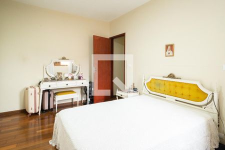 Casa à venda com 280m², 4 quartos e 6 vagasSuíte 