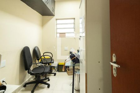 Casa à venda com 280m², 4 quartos e 6 vagasEscritório