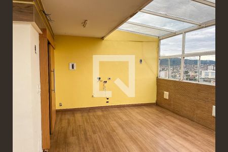 Apartamento à venda com 106m², 3 quartos e 1 vaga Apartamento à venda com 106m², 3 quartos e 1 vagaCobertura