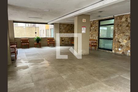 Apartamento à venda com 106m², 3 quartos e 1 vaga Apartamento à venda com 106m², 3 quartos e 1 vagaHall social