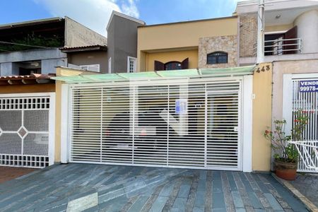 Fachada de casa para alugar com 3 quartos, 220m² em Nova Petrópolis, São Bernardo do Campo