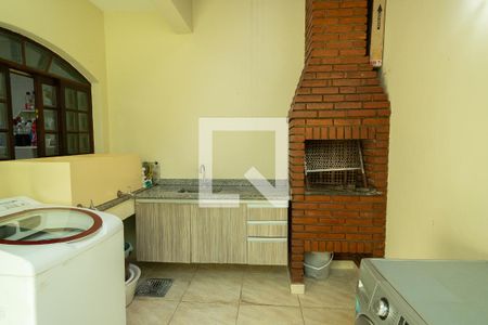 Casa para alugar com 220m², 3 quartos e 2 vagas Casa para alugar com 220m², 3 quartos e 2 vagasÁrea - Churrasqueira