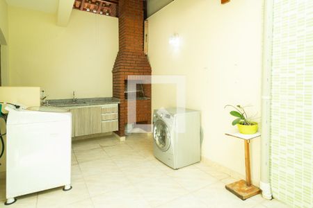 Casa para alugar com 220m², 3 quartos e 2 vagas Casa para alugar com 220m², 3 quartos e 2 vagasÁrea - Churrasqueira
