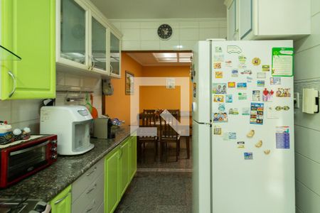 Casa para alugar com 220m², 3 quartos e 2 vagas Casa para alugar com 220m², 3 quartos e 2 vagasCozinha