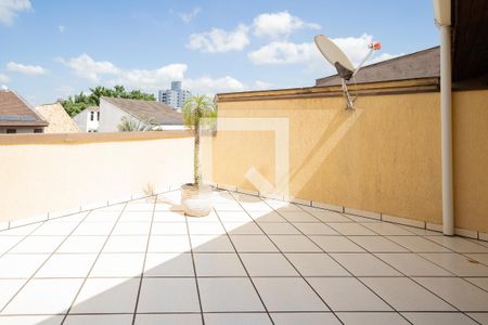 Casa para alugar com 220m², 3 quartos e 2 vagas Casa para alugar com 220m², 3 quartos e 2 vagasSacada