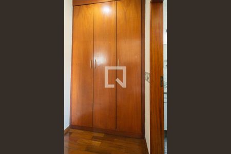 Casa para alugar com 220m², 3 quartos e 2 vagas Casa para alugar com 220m², 3 quartos e 2 vagasCloset - Suíte 3