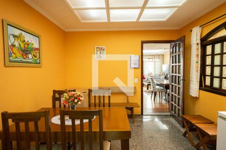Casa para alugar com 220m², 3 quartos e 2 vagas Casa para alugar com 220m², 3 quartos e 2 vagasCopa
