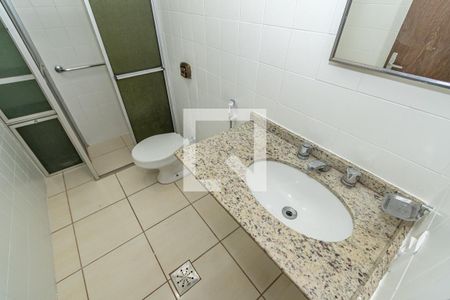 Apartamento à venda com 70m², 2 quartos e 1 vaga Apartamento à venda com 70m², 2 quartos e 1 vagaDetallhe Banheiro