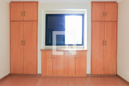 Apartamento para alugar com 68m², 3 quartos e sem vagaQuarto