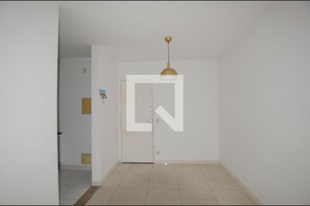 Sala de apartamento à venda com 2 quartos, 55m² em Parada de Lucas, Rio de Janeiro