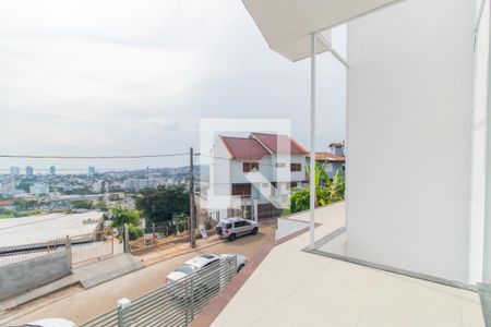 Varanda da sala de casa de condomínio à venda com 3 quartos, 326m² em Nonoai, Porto Alegre
