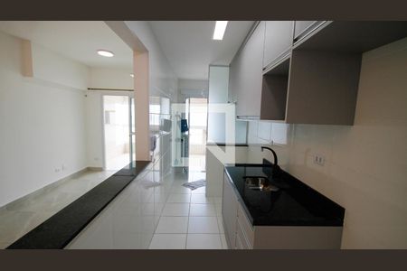 Sala de apartamento para alugar com 2 quartos, 70m² em Nova Mirim, Praia Grande