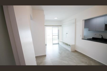 Sala de apartamento para alugar com 2 quartos, 70m² em Nova Mirim, Praia Grande