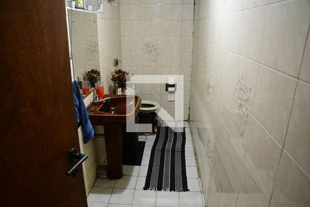 Lavabo de casa para alugar com 4 quartos, 100m² em Granja Viana, Cotia