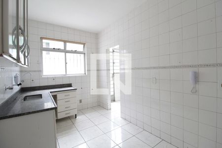Cozinha de apartamento para alugar com 3 quartos, 90m² em Santa Amelia, Belo Horizonte