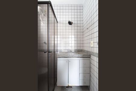 Banheiro da Suite de apartamento para alugar com 3 quartos, 90m² em Santa Amelia, Belo Horizonte