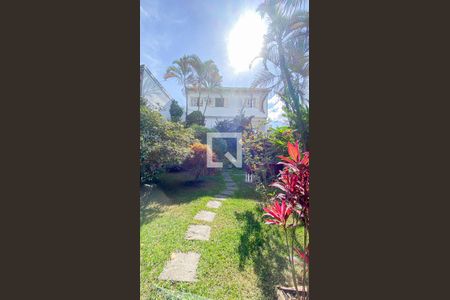 Casa à venda com 400m², 3 quartos e 6 vagasJardim - Quintal