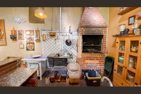 Casa à venda com 400m², 3 quartos e 6 vagasJardim - Quintal - Churrasqueira