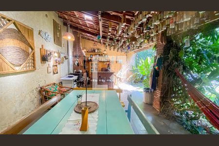 Casa à venda com 400m², 3 quartos e 6 vagasJardim - Quintal - Churrasqueira