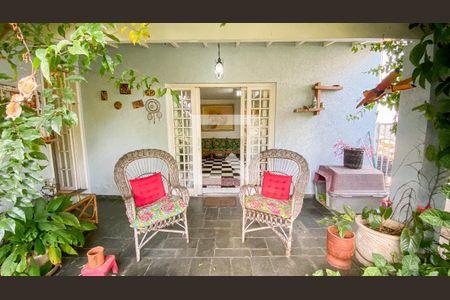 Casa à venda com 400m², 3 quartos e 6 vagasVaranda Jardim