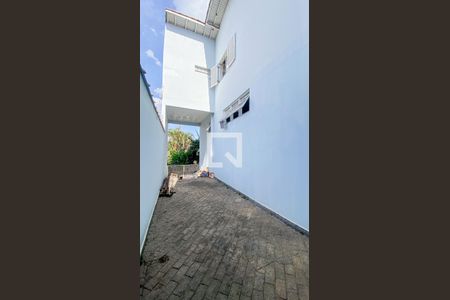 Casa à venda com 400m², 3 quartos e 6 vagasGaragem - Quintal