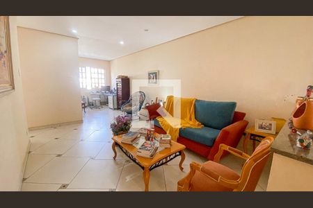 Casa à venda com 400m², 3 quartos e 6 vagasSala de Estar