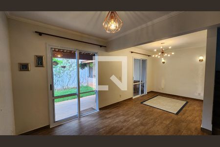 Sala de casa de condomínio para alugar com 3 quartos, 140m² em Jardim Ermida I, Jundiaí