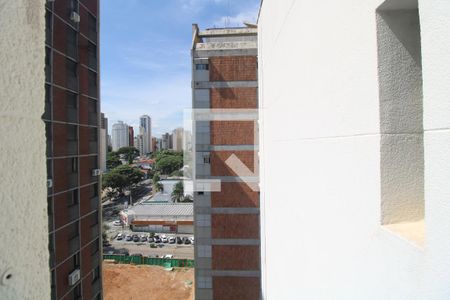 Vista da Sala de estar e de jantar de apartamento para alugar com 1 quarto, 66m² em Cambuí, Campinas