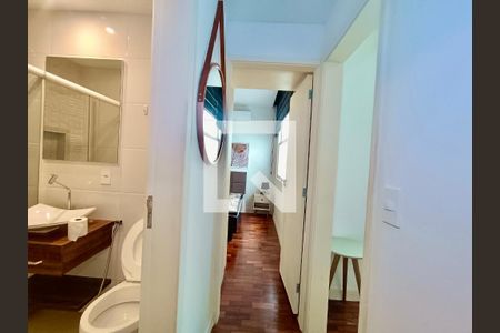 Corredor  de apartamento à venda com 2 quartos, 80m² em Copacabana, Rio de Janeiro