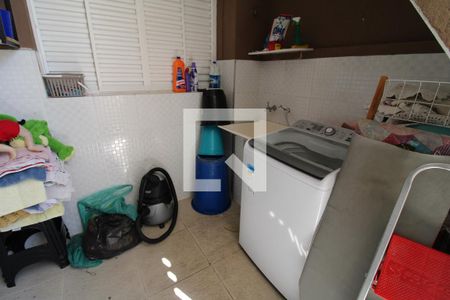 Casa à venda com 160m², 4 quartos e 2 vagasÁrea de Serviço