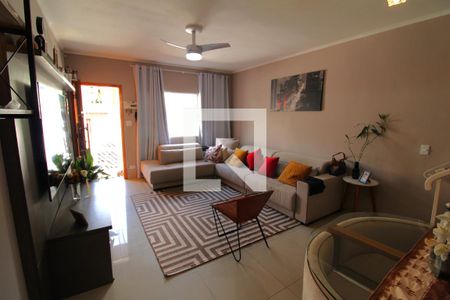 Sala de casa à venda com 4 quartos, 160m² em Vila Gustavo, São Paulo
