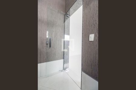 Casa de condomínio à venda com 303m², 3 quartos e 4 vagasBanheiro da Suíte 3