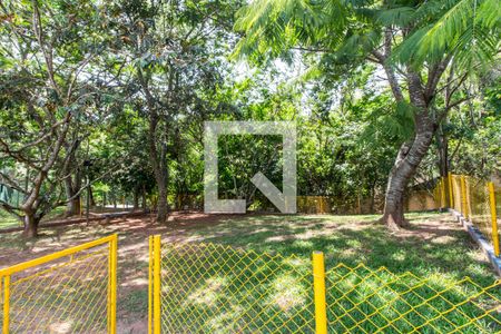 Casa de condomínio à venda com 303m², 3 quartos e 4 vagasEspaço Pet