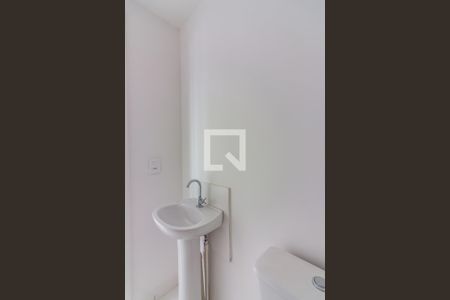 Banheiro de apartamento à venda com 1 quarto, 24m² em Bonfim, Osasco