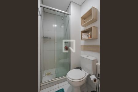 Apartamento à venda com 74m², 3 quartos e 1 vaga Apartamento à venda com 74m², 3 quartos e 1 vagaBanheiro Social