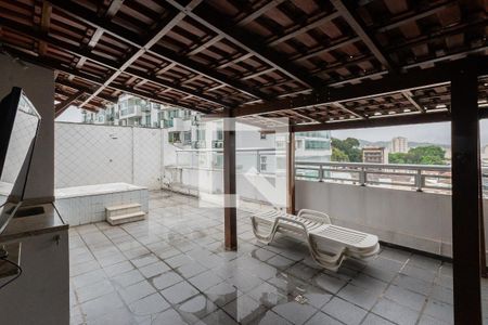 Apartamento à venda com 200m², 3 quartos e 2 vagasCobertura