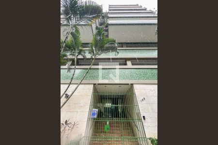 Apartamento à venda com 200m², 3 quartos e 2 vagasFachada