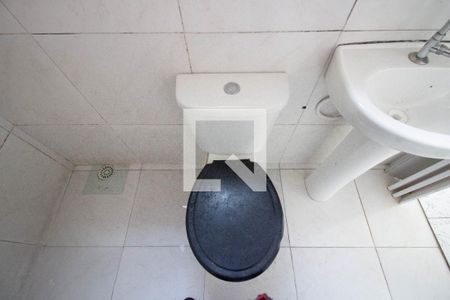 Banheiro de casa para alugar com 1 quarto, 30m² em Vila Danubio Azul, São Paulo